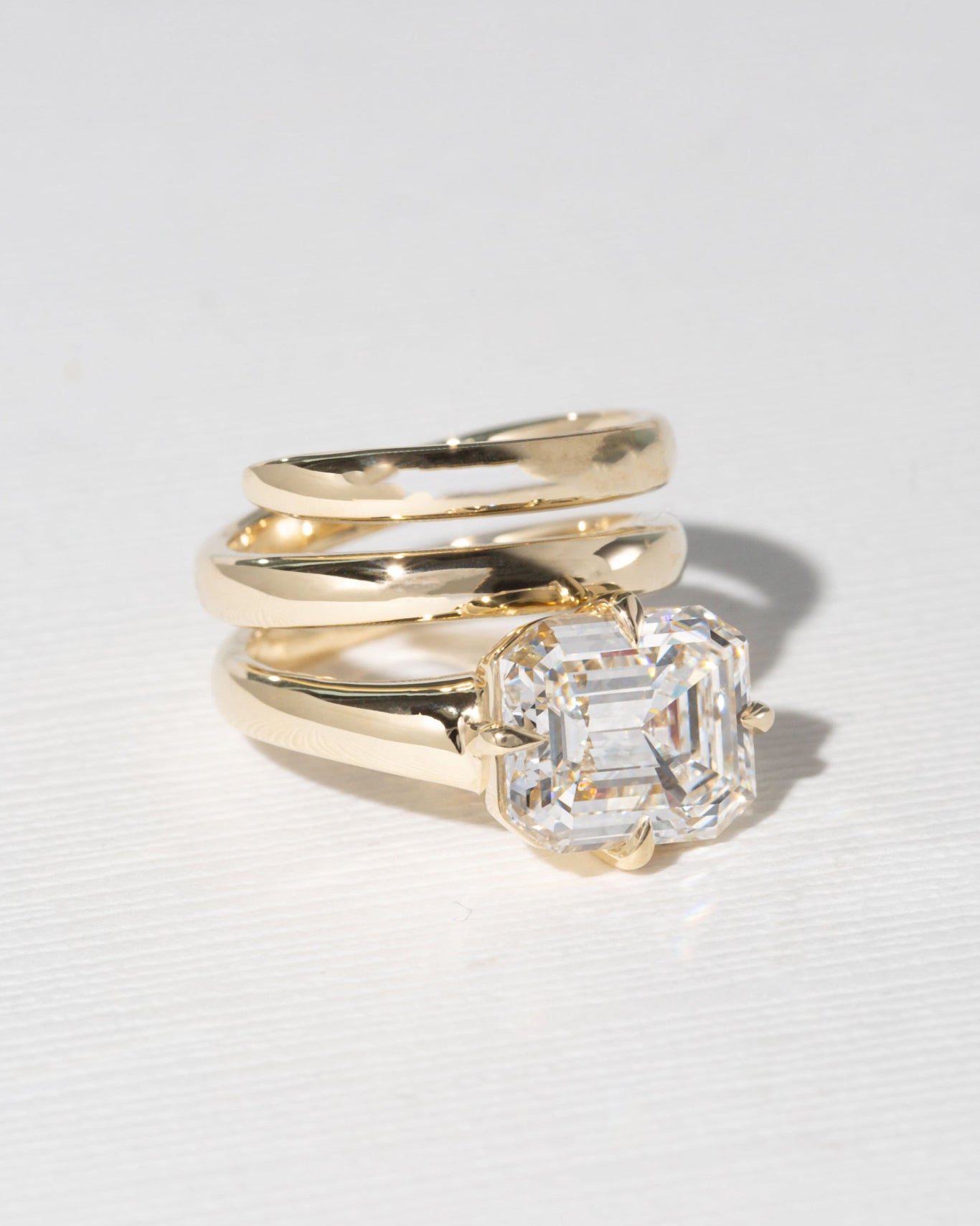 Bespoke Emerald Serpentine Ring