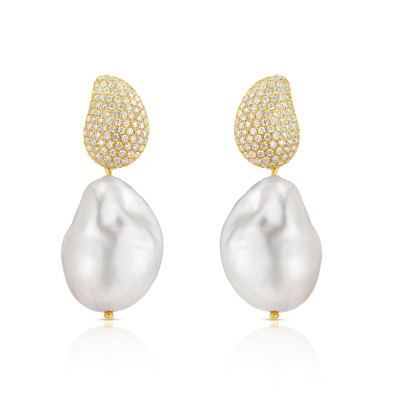 Baroque Pearl Earring in Yellow Gold